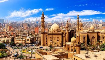 The Castle on the Cliff Majestic, Magic, Manoir